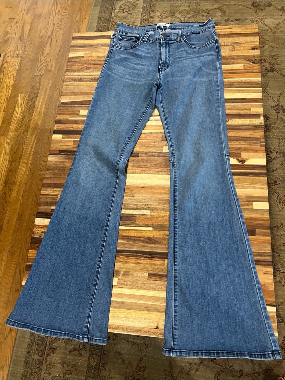 High-Rise Blue Flare Jeans — Wide-Leg Women's Denim